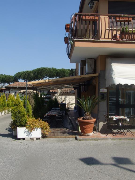 Residenza I Ciclamini Bed & Breakfast Roma Exterior foto